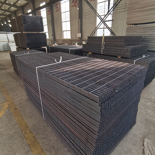 水廠平臺鋼格柵的獨(dú)特魅力與應(yīng)用