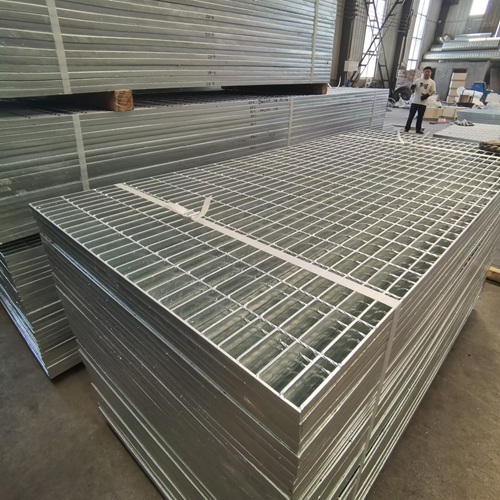 鋼格柵知識科普：材質、規(guī)格如何影響使用效果？