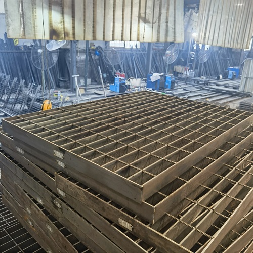 不同場(chǎng)景下鋼格板選型指南，照著買不踩雷