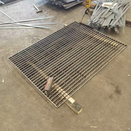 鋼格板在音樂節(jié)舞臺搭建中的表現