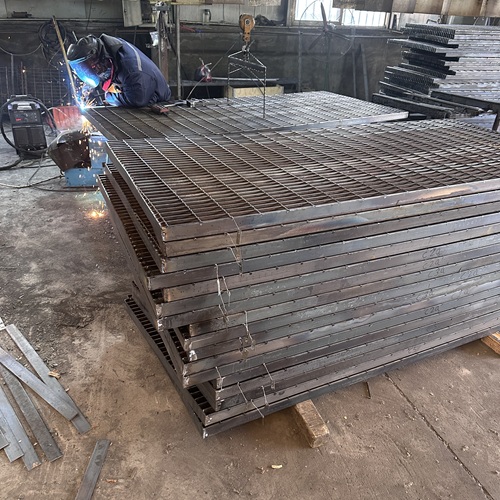 鋼格柵板為什么容易生銹？原因在這里